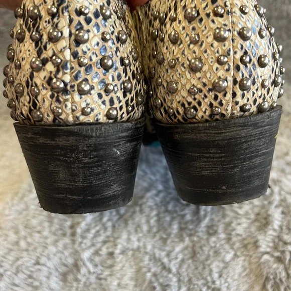 Lane booties - Picture 4 of 7